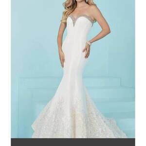 NEW TIFFANY DESIGNS women's prom dress in ivory